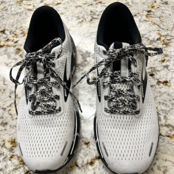 Brooks Shoes Brooks Ghost Womens Black And White Poshmark